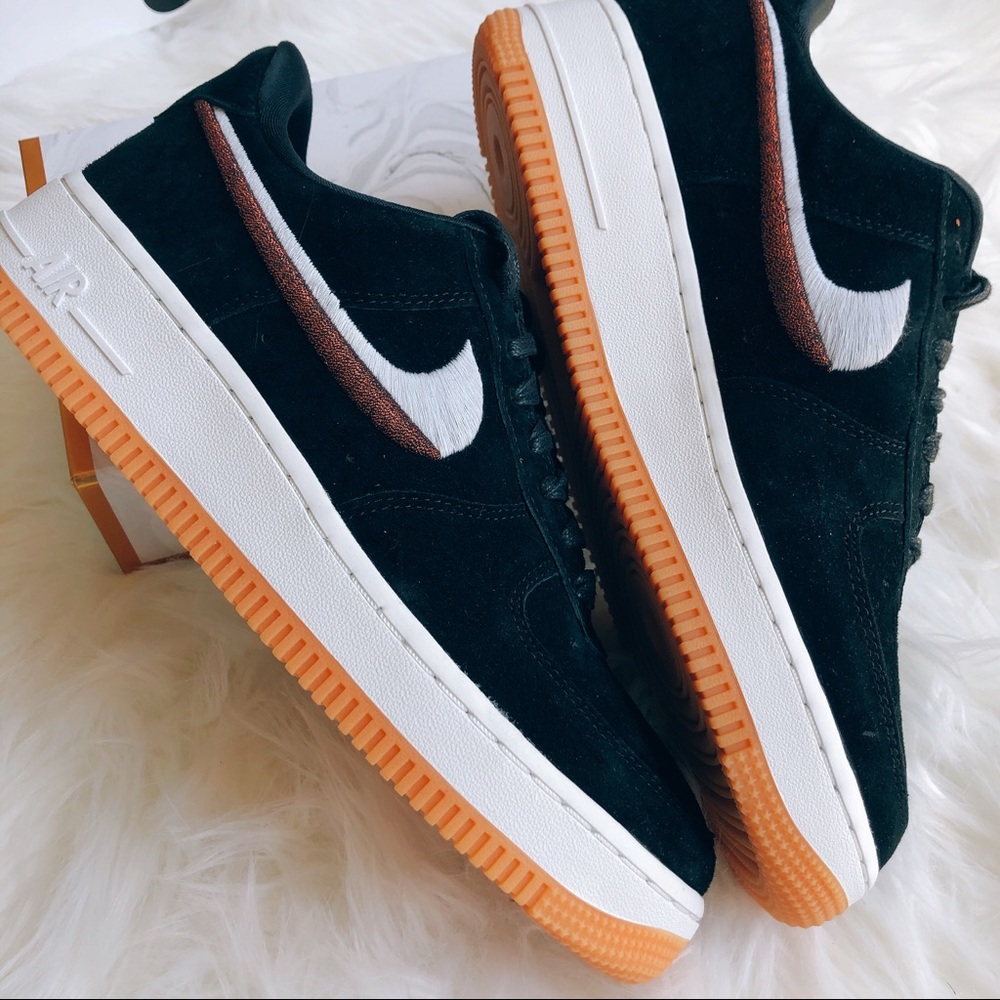 Air Force 1 LX - Picture 6 of 8